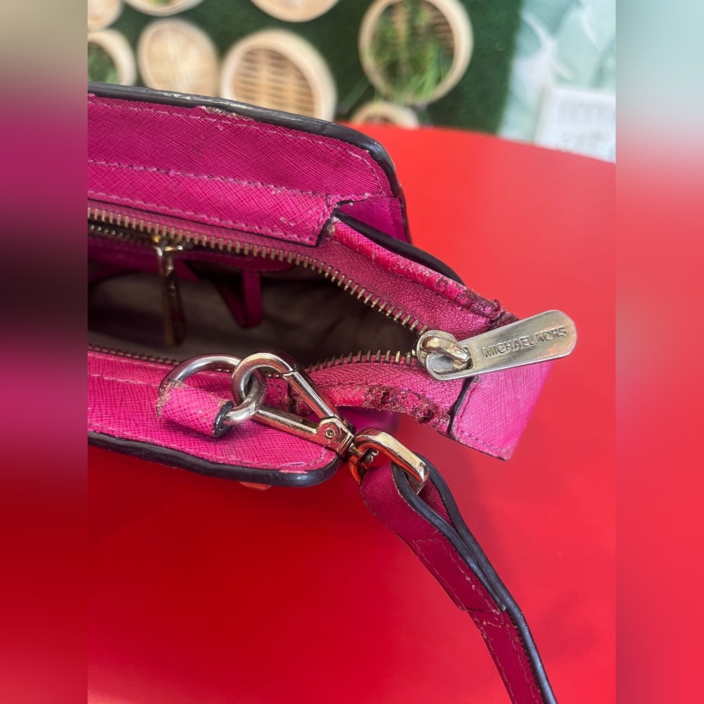 Michael Kors Gold Stud Crossbody Bag - Picture 7 of 8